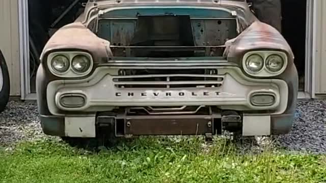 The repairman's process of disassembling the old car frame