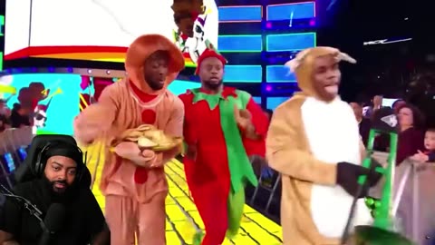 20 FUNNY THINGS FANS DID AT WWE SHOWS