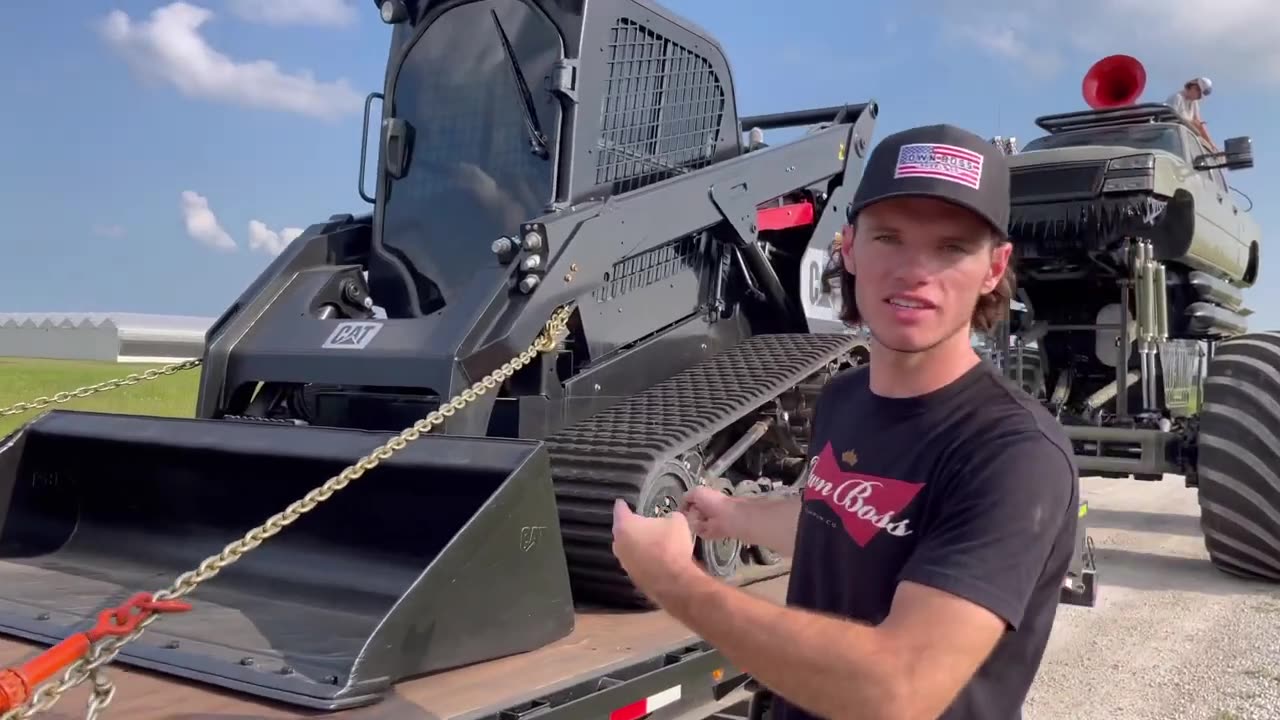 Introducing Monstermax 2. The Biggest Truck in the World (Duramax Dual Engine)