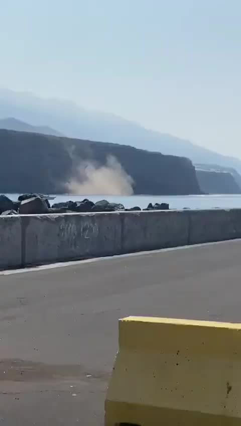 Volcano landslide La Palma