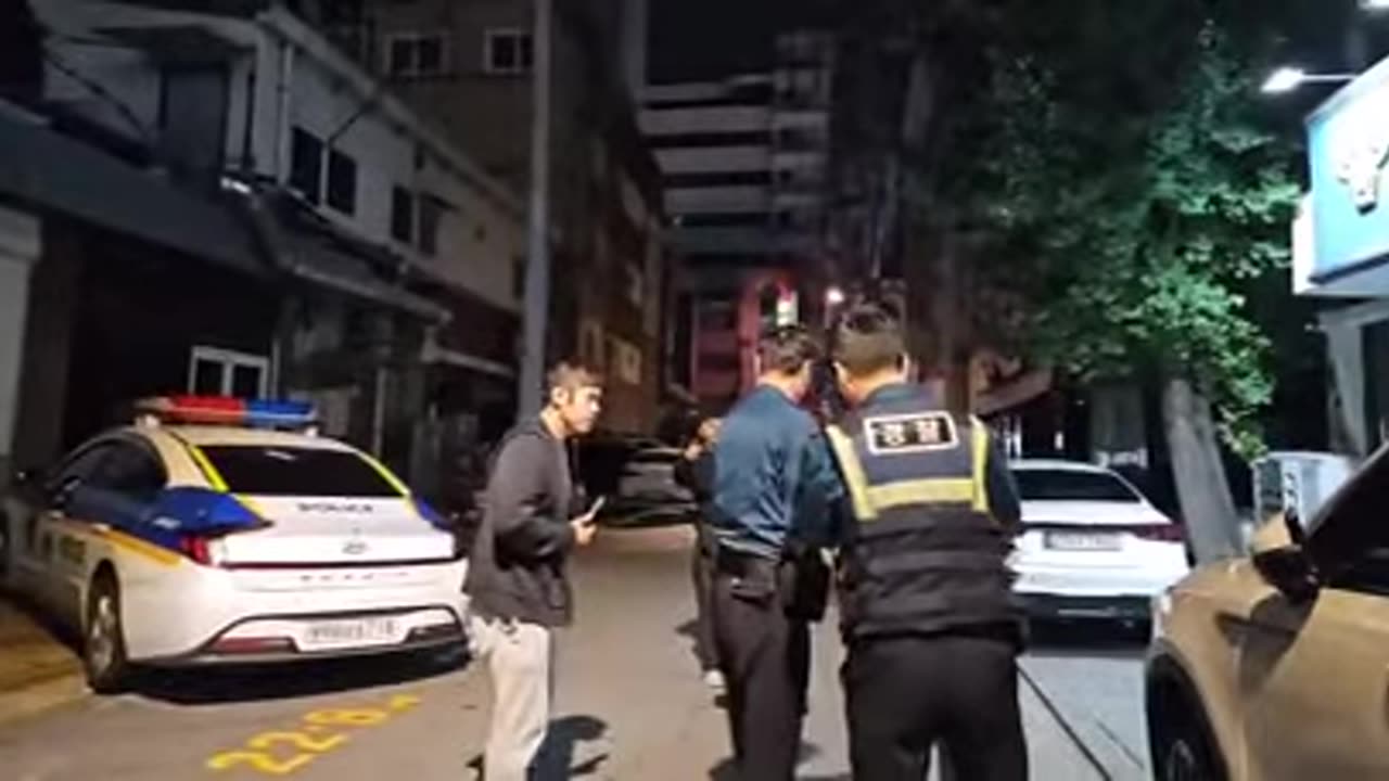 Black guy is put in his place in South Korea