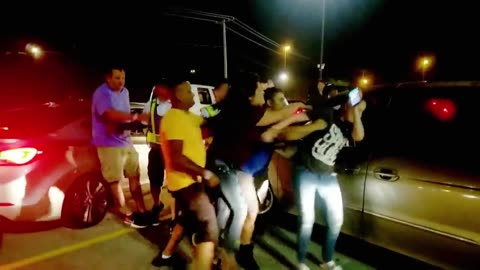 Traffic After a Concert Leads to Brawl | Customer Wars | A&E