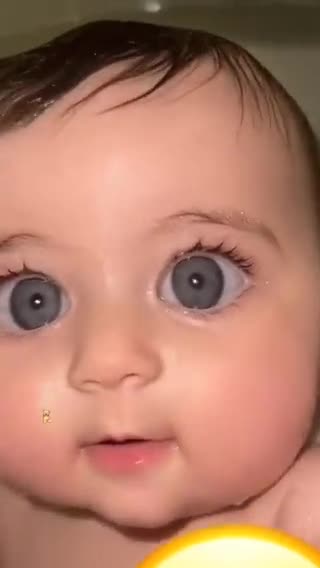 STARSEED BABY! LOOK AT THOSE EYES!