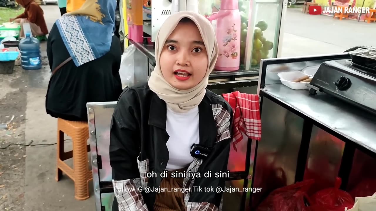 BAHAGIAKAN ORANG TUA BRANGKAT UMROH JUALAN DAUN BAWANG ENGKOL & TELOR