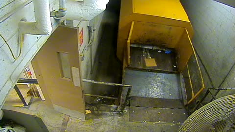 3468CHOBBATrashGateSWCorner_2021-01-05_16h40min01s627ms.mp4