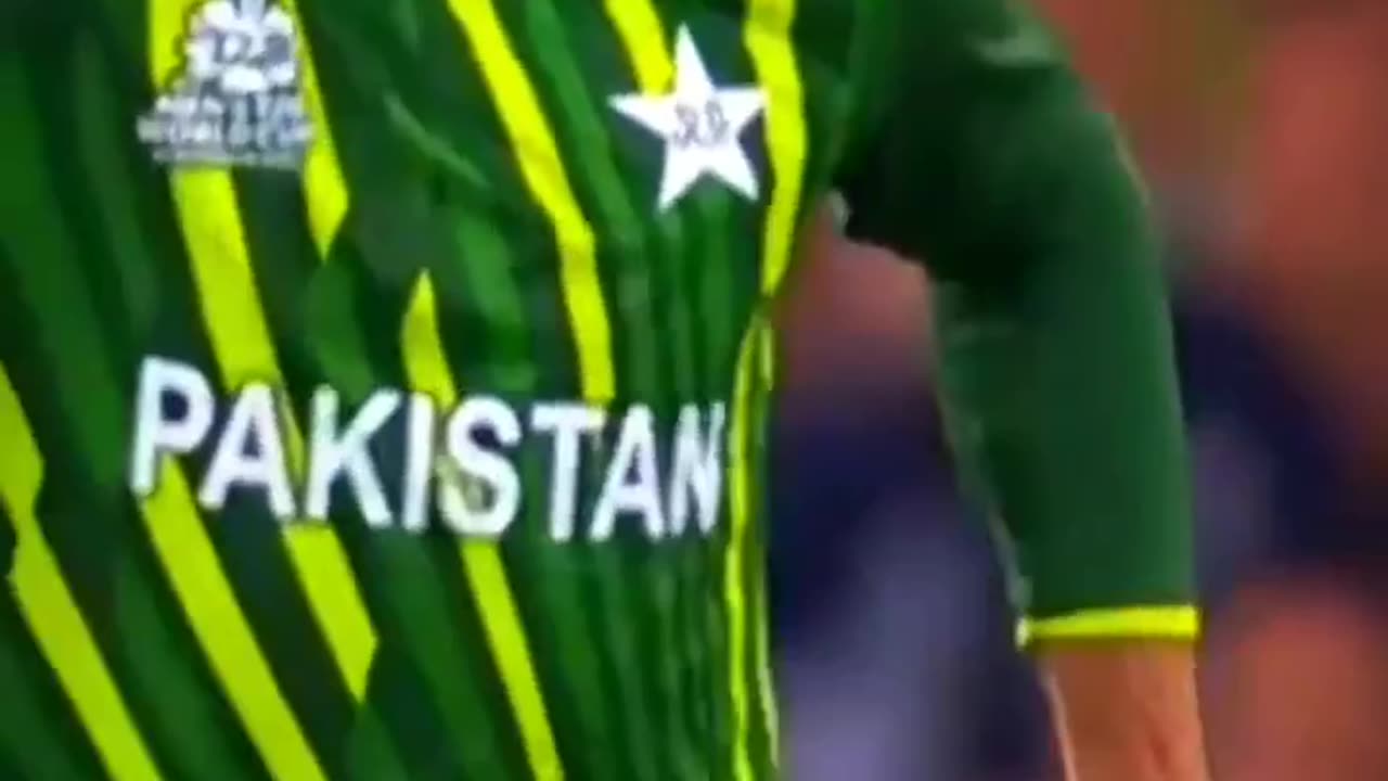 Amazing Run Out By Shadab Khan