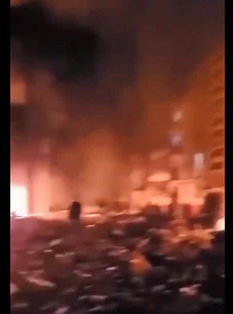 As a result of the shelling in #Zaporizhzhia, a high-rise building was destroyed: there are victims - the head of OVA #Starukh. A fire also broke out on the spot. At night, the #RussianArmy launched almost a dozen rocket attacks on the city.