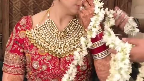 Super hubby bubble makup. Parul grag is Best makup artist.