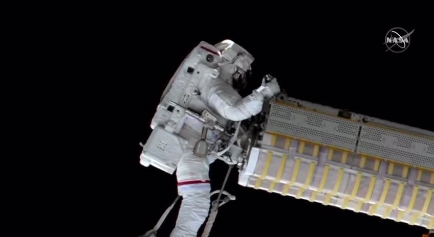 NASA Spacewalk to fix Solar Panels