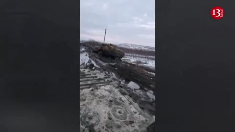 Latest images from the entrance to Bakhmut - Roadside filled with destroyed equipment and vehicles