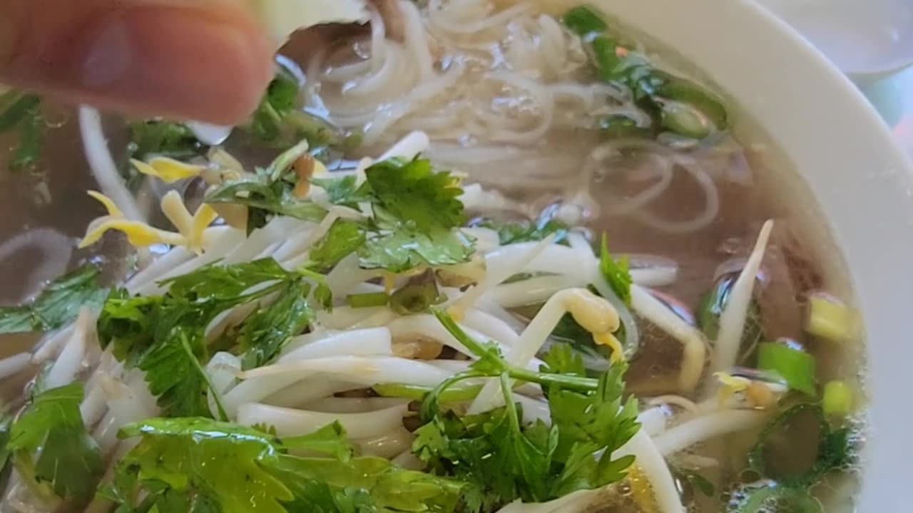 MAKE SURE TO EAT PHO THE RIGHT WAY
