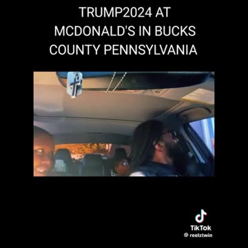 President Trump serving the American people with great service 🍟🍔