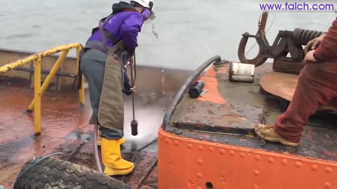 INCREDIBLE AND INGENIOUS Barnacles Removing From Ship.-SATISFYING Barnacles Removing Proces.[3].