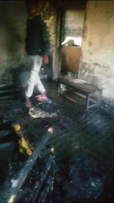 Family trapped by flames: 7 mense hospitalised after ‘drugies cause flat fire’