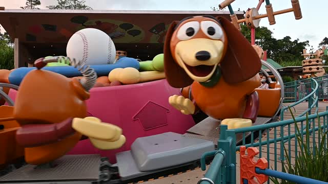 Slinky Dog Spin