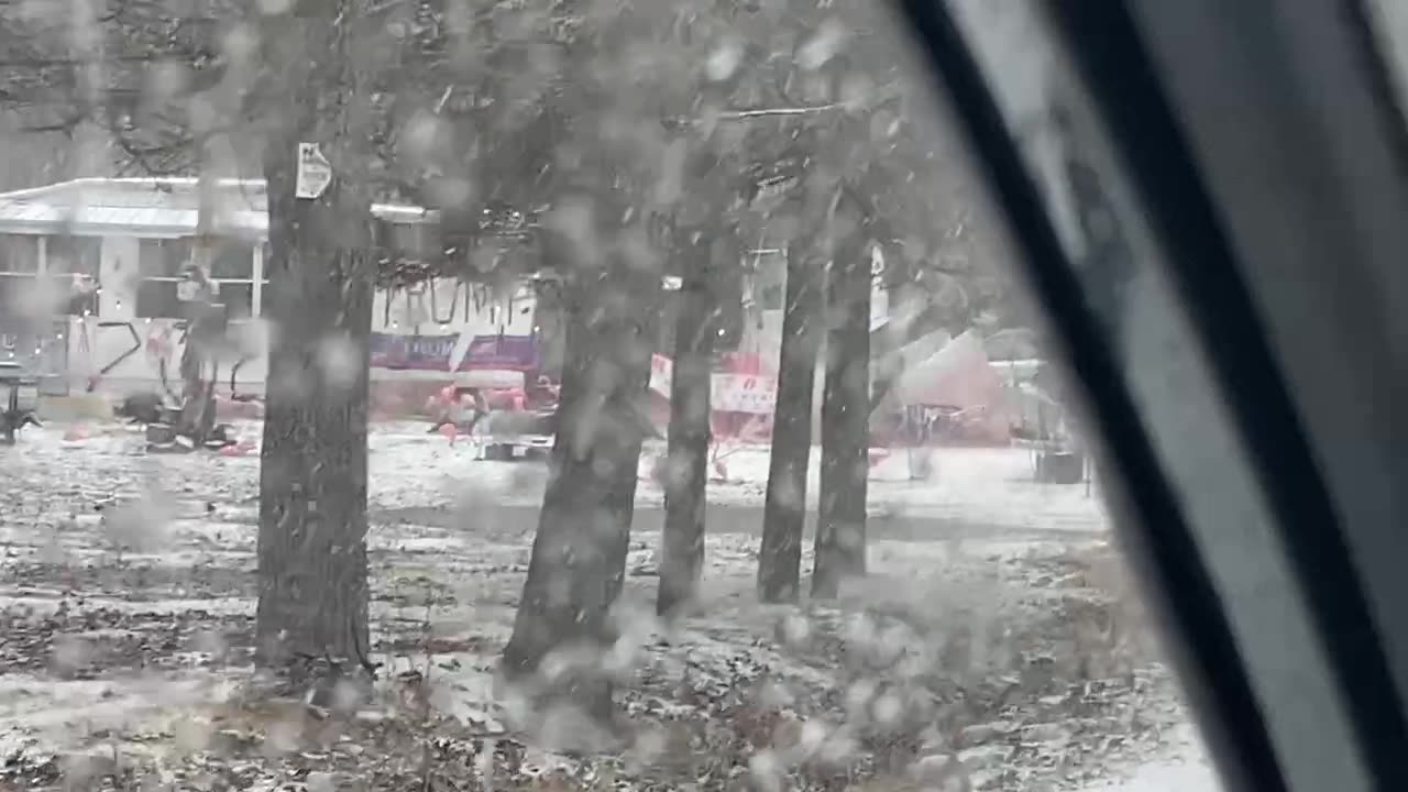 Po Michigan winter dirt road