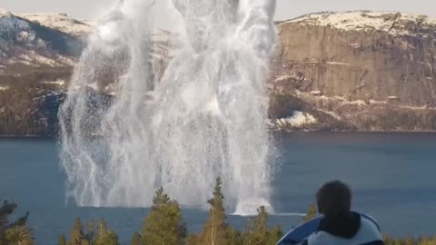 Captain America & Thor Girl Fight With Water