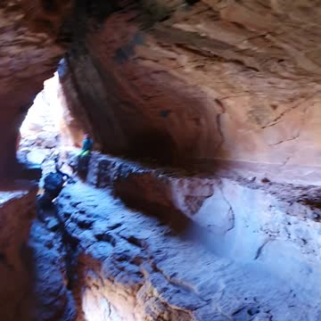 Red Rock Hiking Adventure - Soldiers Pass Cave
