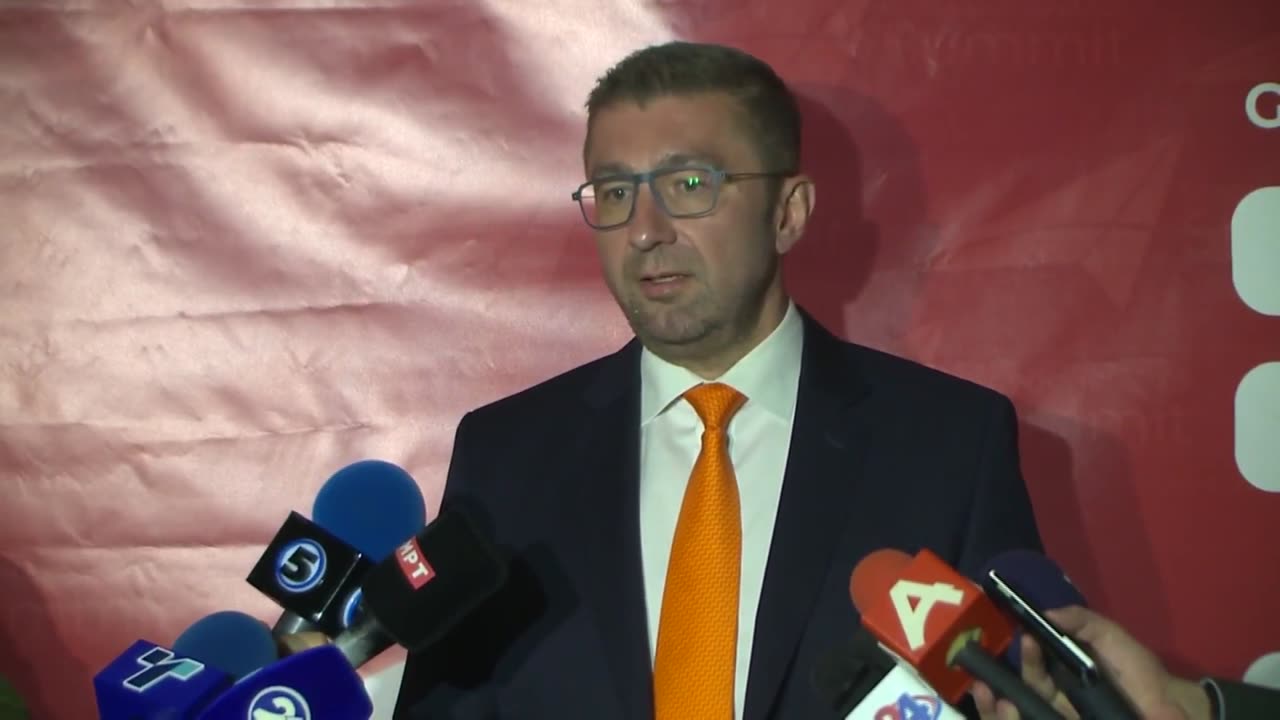 Tensionet mes Maqedonisë së Veriut dhe Greqisë/ Pas presidentes edhe kryeministri: Vendin tim...