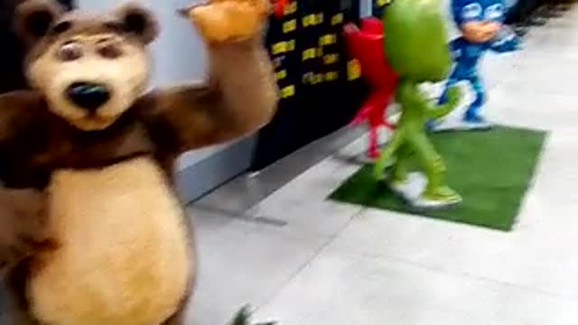 marsha e o urso feliz natal