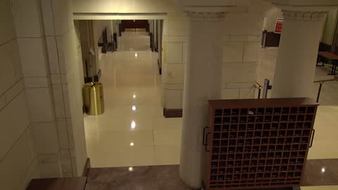 7056CVCLLCVC215LobbyNorth_2021-01-05_02h00min00s727ms.mp4