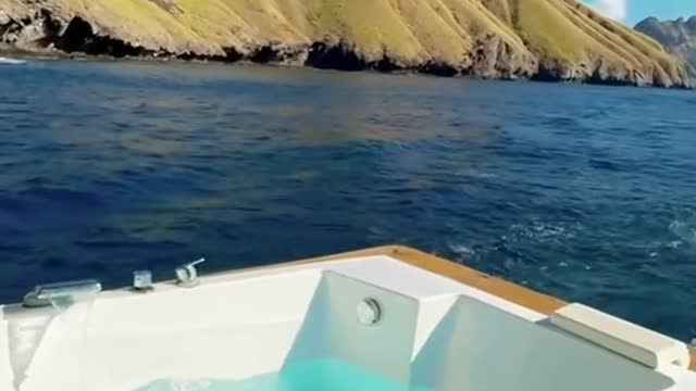 Wow, the scenery here is beautiful