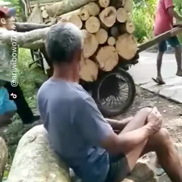 Timing is everything 😂😂😂