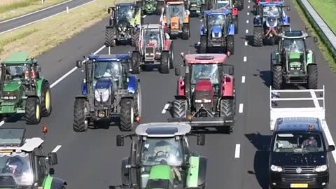 Dutch farmers convoy protests nitrogen and energy policies (June 22, 2022)