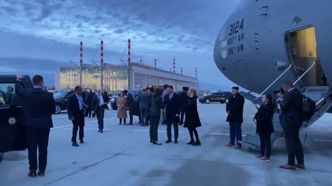 Kamala Harris Forced to Fly Back to U.S. in Cargo Plane After Air Force II Breaks Down