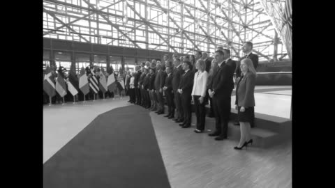 Amolyan fideszesen, nyílas hiradó