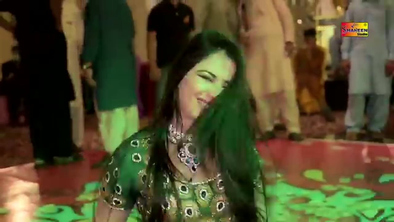 Pucho_Zara_Pucho___Mehak_Malik____Mujra_Dance