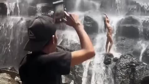 Funny tour guide in Bali
