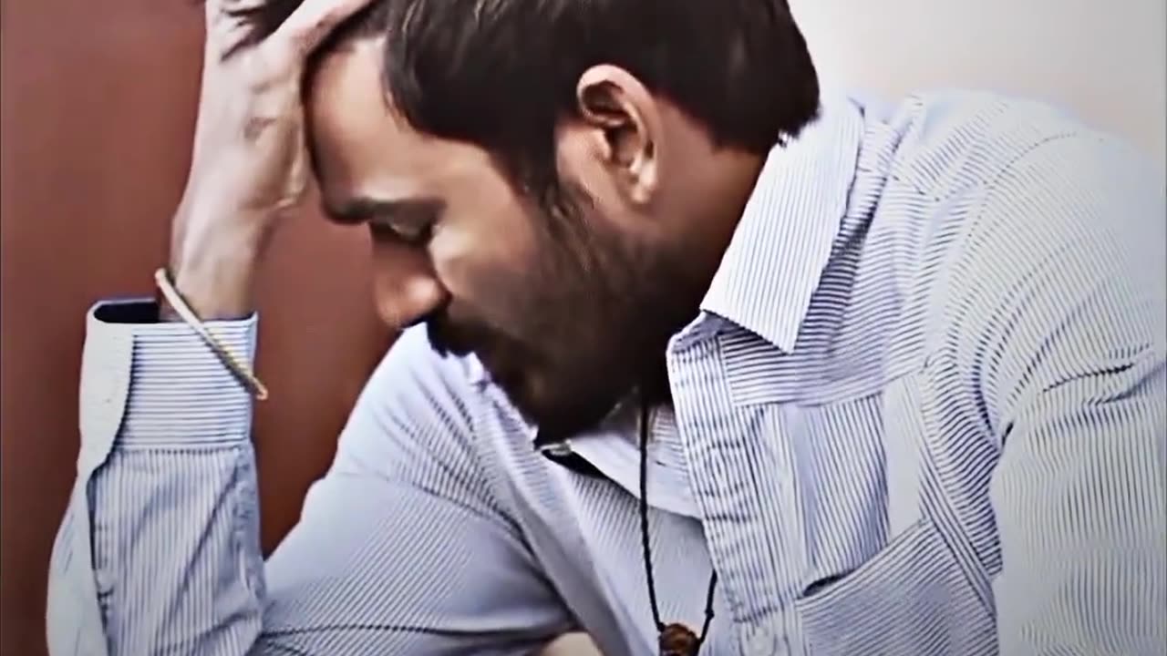 Danush ( raghuvaran B. Tech) movie clip