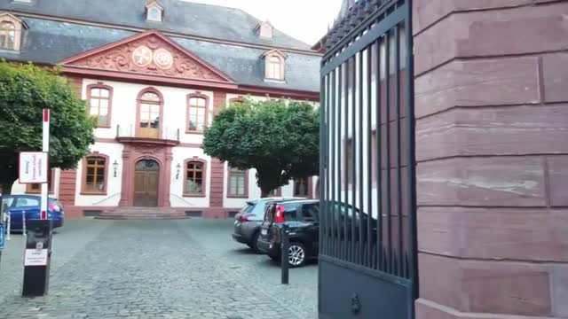 So to this day, the old town is still very beautiful
