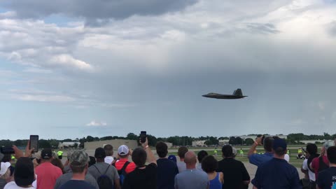 F-22 Pass at Osh Kosh