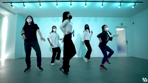 [무브모어]