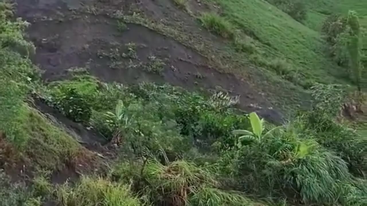 Shocking Live Footage Land Slide😧