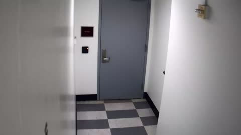 6149RHOBG3G301CStairwayLobbyEntry_2021-01-05_19h20min01s800ms.mp4