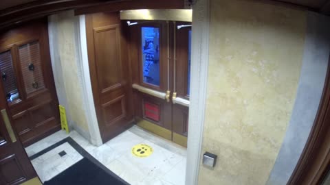 0181USCH01SouthDoorVestibule_2021-01-06_17h00min01s977ms.mp4