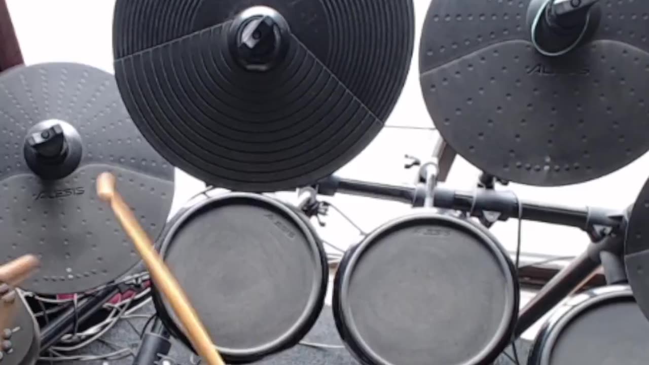 16 th's on the Hi Hat