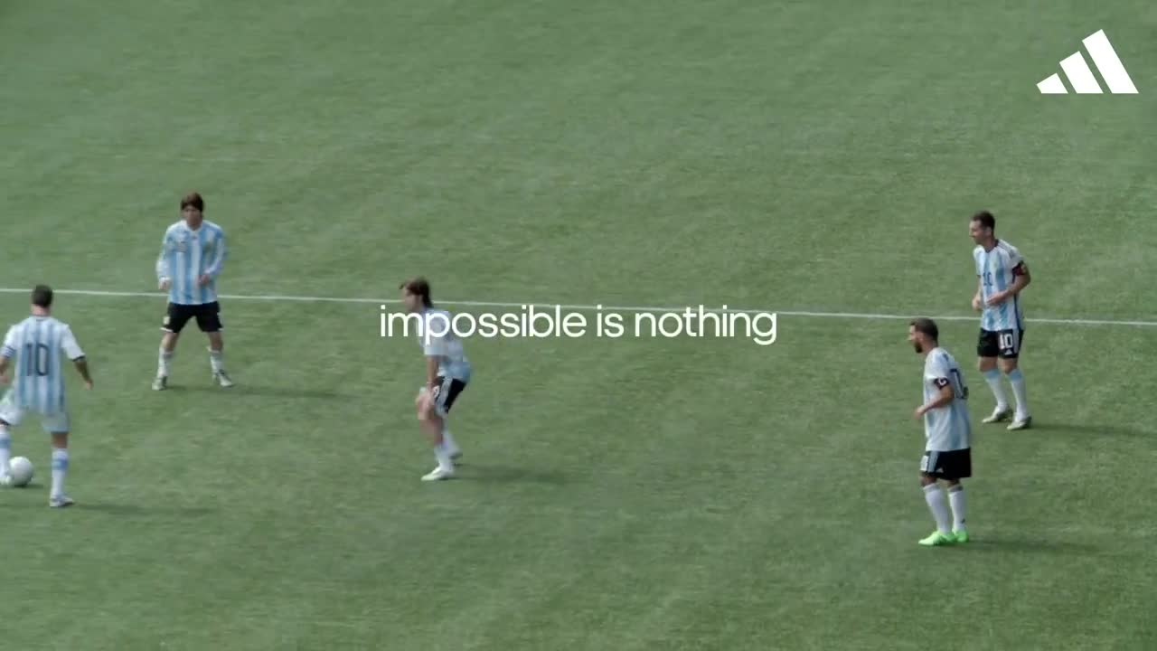 Adidas recrea un rondo con cinco versiones de Messi: a algún argentino le daría un infarto...