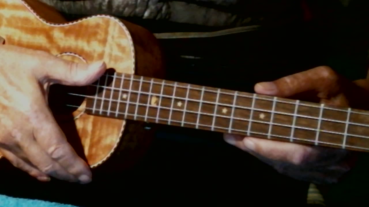 A KMISE Baritone Ukelele