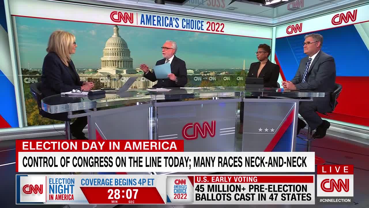 CNN's Donie O'Sullivan clarifies viral video of election official explaining voting machine problem