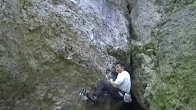 Climbing the route 'die zwei muskeltiere'.