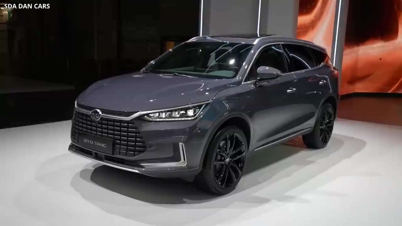 China's ALL NEW $10,000 Car SHOCKS The Entire EV Industry!