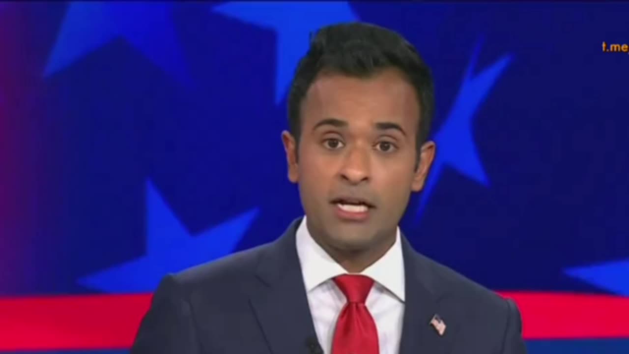 📣Presidential hopeful Ramaswamy calls Zelensky, the comedian in cargo pants - a Na*i.