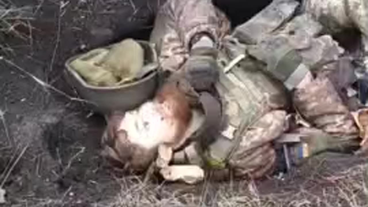 π·πΊπΊπ¦ Wagner fighter shows destroyed Ukrainian militants in Bakhmut meat grinder