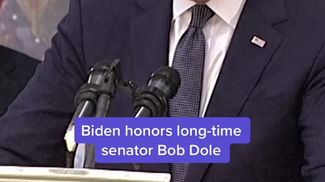 Biden honors long-time senator Bob Dole