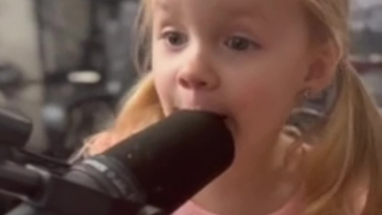 Little girl is destined to be a metal singer