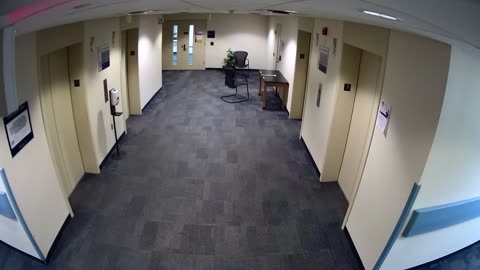 8005FCOB03ElevatorLobby_2021-01-05_18h40min02s183ms.mp4